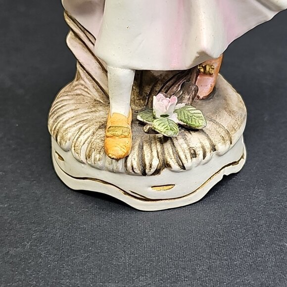 Porcelain Figure of Lady with Basket of Grapes 7" - Picture 7 of 10